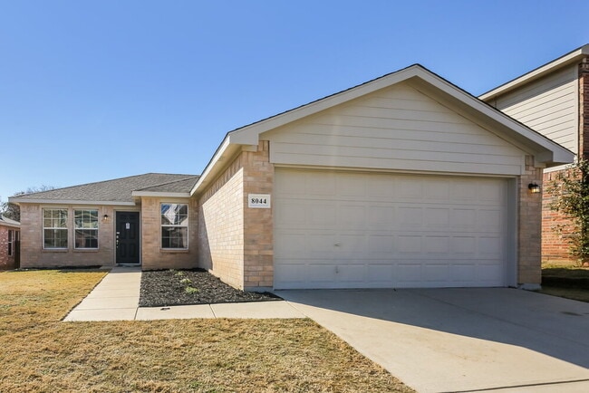 Building Photo - 8044 Brook Ridge Dr