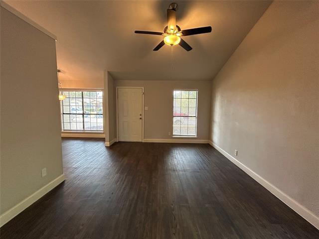 Foto del edificio - 7012 Newberry Ct E