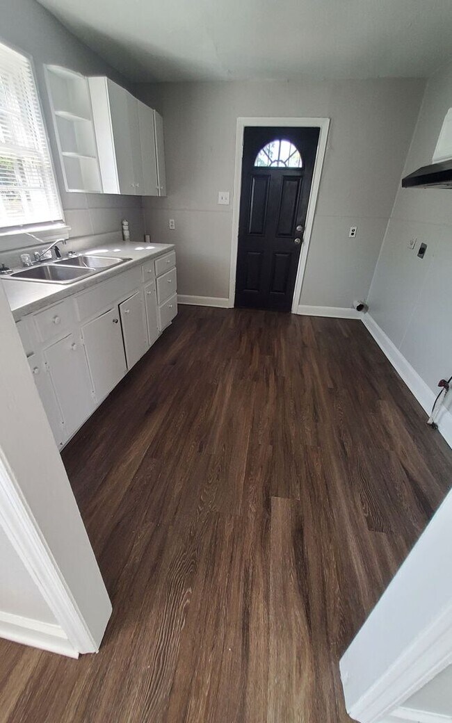 Foto del edificio - 1155 S Greer St