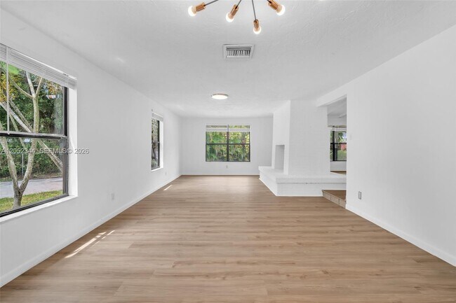 Foto del edificio - 5096 SW 28th Terrace