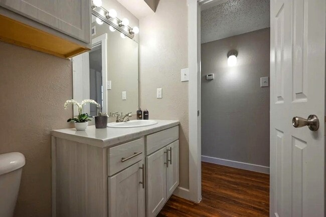 Building Photo - Buffalo Run