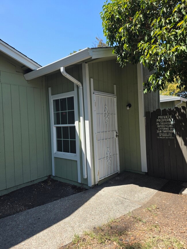 Foto del edificio - 7124 Kelley Dr