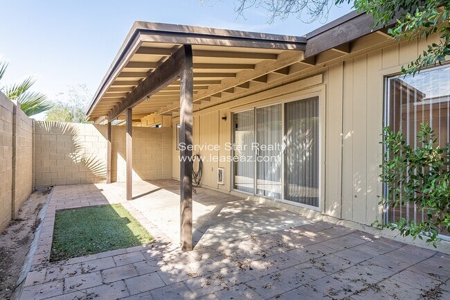 Building Photo - 839 W Rice Dr