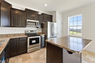 Building Photo - 196 Holstein Dr