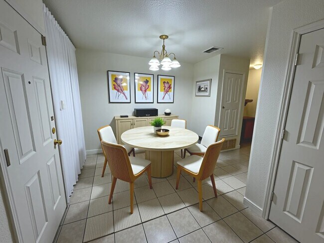Foto del edificio - 311 Cedar Ridge Dr