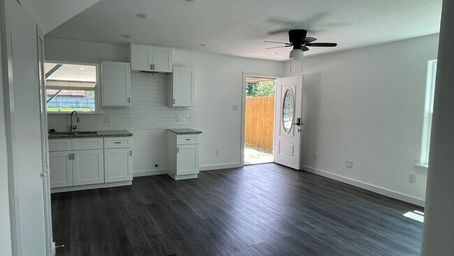 Foto del edificio - 2322 Wavell St