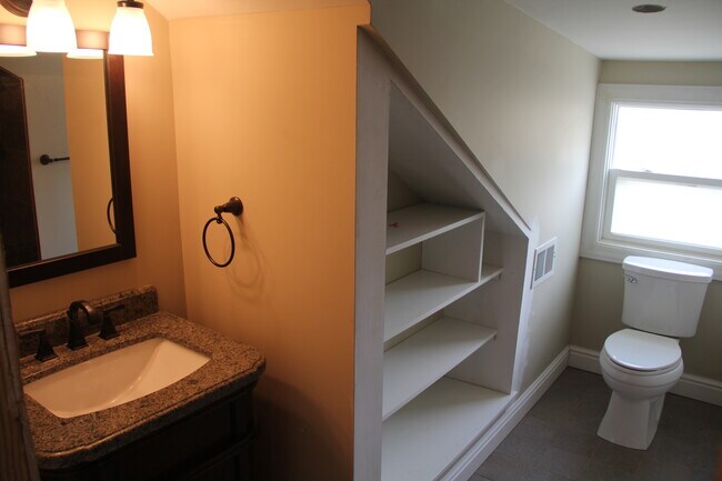 Foto del edificio - 5836 Beacon St