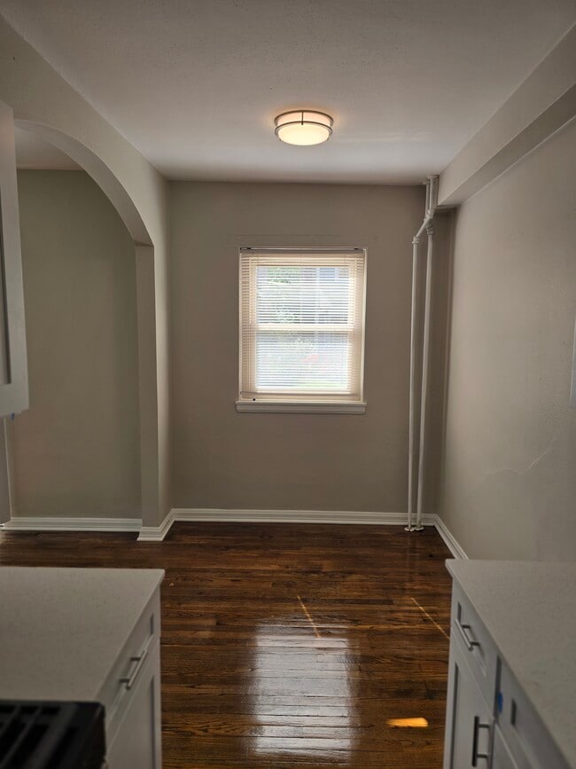 Dining Area - Flats at West End