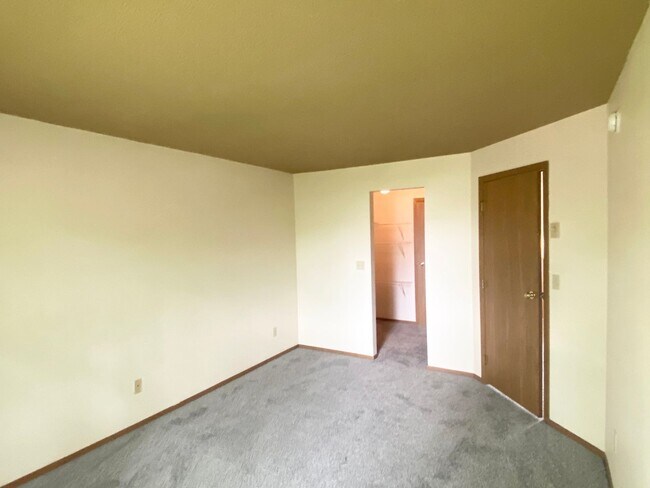 Foto del edificio - 3 bedroom, 2 bath Townhome located in South Fargo!