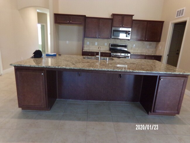 Foto del edificio - Coming in July!!! 4872 Beckman Way, Merced