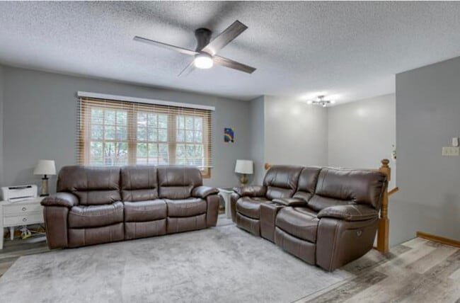 Building Photo - 3400 Wildbriar Ln
