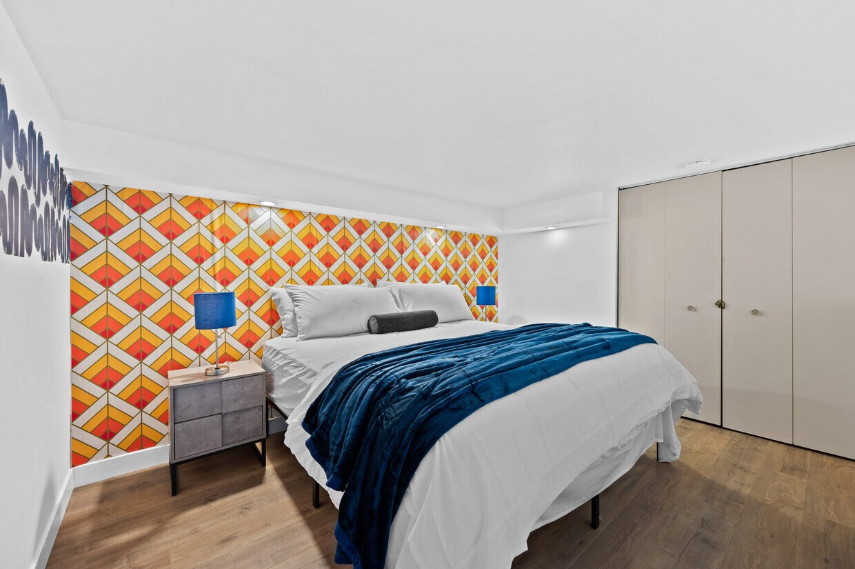 Foto principal - 10366 Eastborne Ave