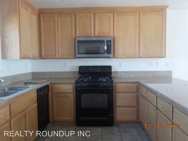 Foto del edificio - 6809 Fleming Ave