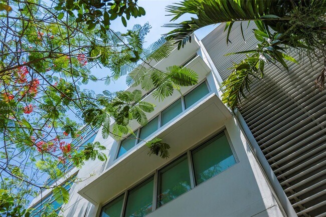 Foto del edificio - 421 Meridian Ave