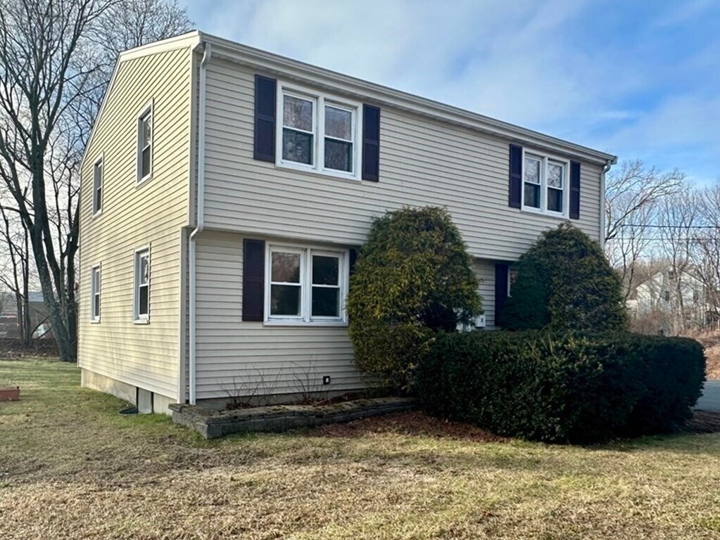 Primary Photo - 1-3 Perkins Ave