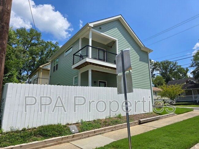 Foto del edificio - 1518 W Knox St