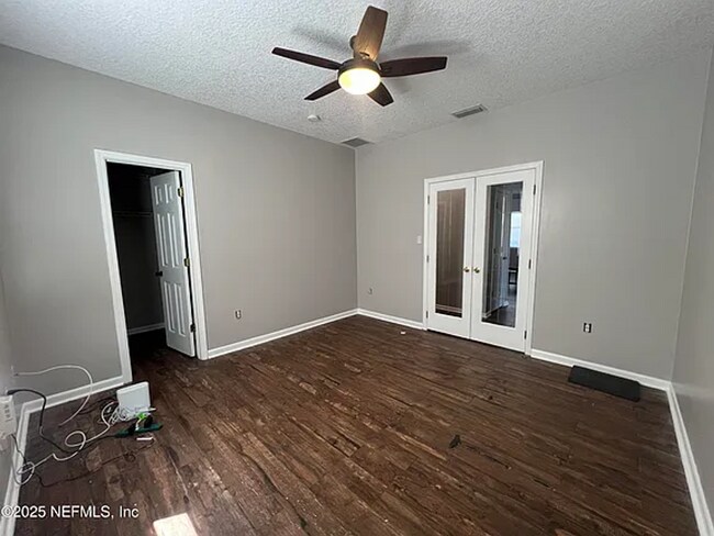 Foto del edificio - 6 Bedrooms 4 Bathroom 1672 Hammock Grove Lane