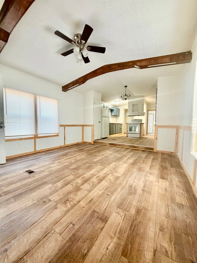 Foto del edificio - Busters Place