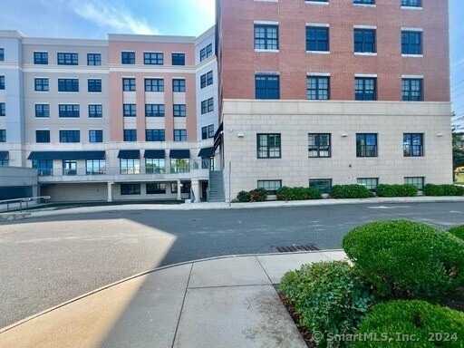 Foto del edificio - 215 Stillwater Ave