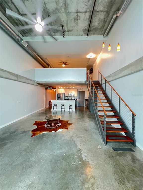 Building Photo - 1212 E Whiting St
