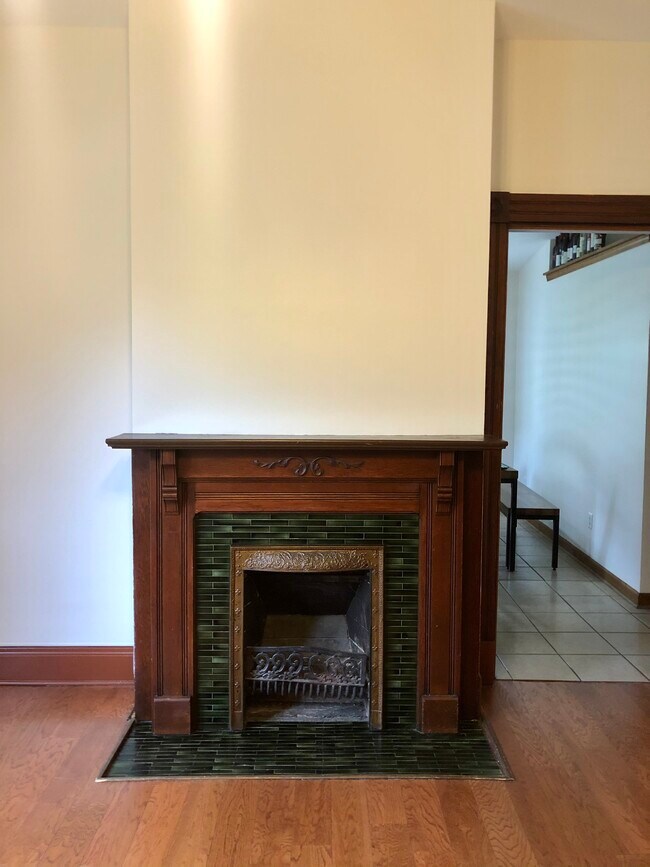 Foto del edificio - 4307 Franklin Ave
