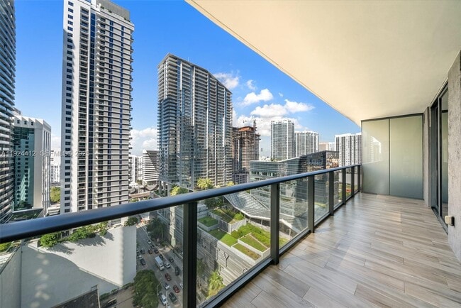 Building Photo - 801 S Miami Ave