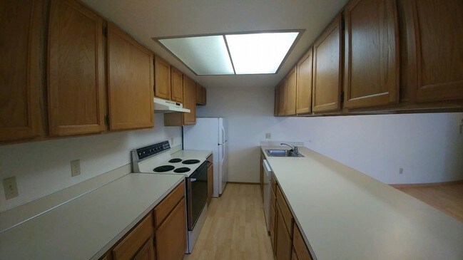Foto del edificio - Greenwood Apartment with Laundry