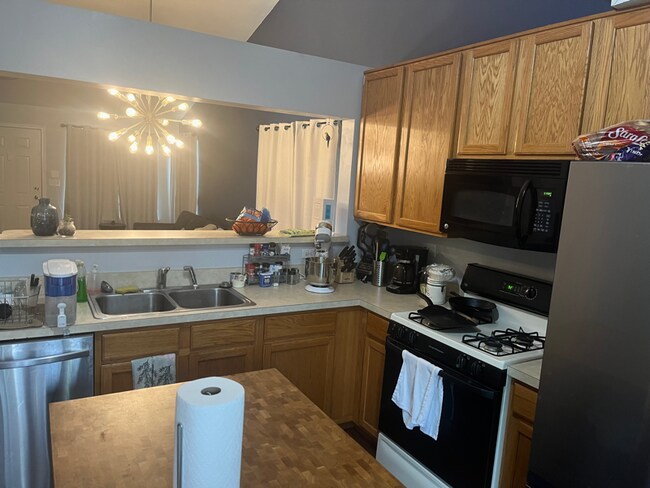 Foto del edificio - 100 W Aldridge Ln