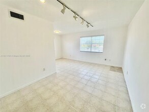 Building Photo - 2015 SW 27th Ave