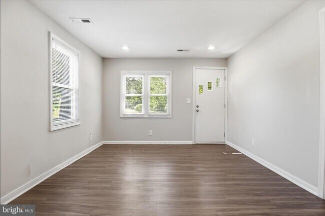 Foto del edificio - 5242 Sands Rd