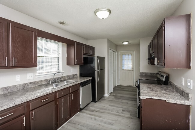 Building Photo - 258 Ambling Cir