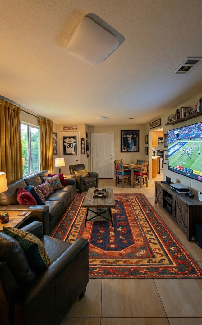 Building Photo - Robindale-East Apartments