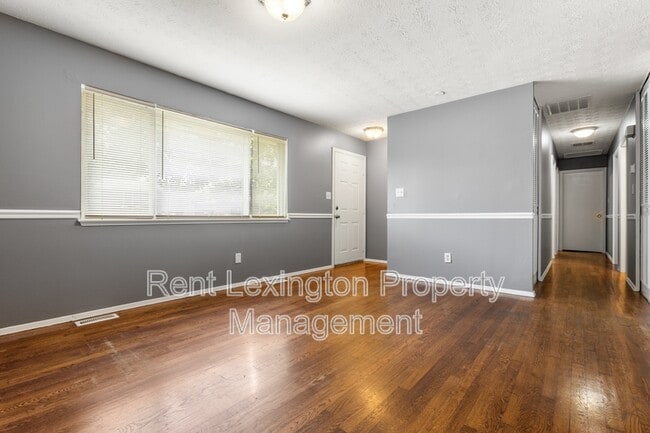 Building Photo - 461 Potomac Dr