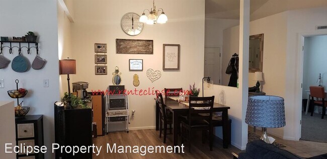 Foto del edificio - 3 br, 2 bath House - 786 DOVER ST
