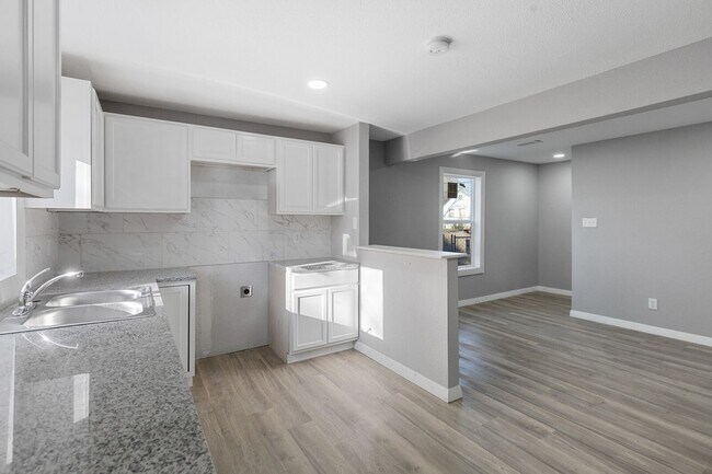 Foto del edificio - 3-Bedrooms and 2.5-Bathroom House - Convenient Living Near Oak Cliff & Downtown Dallas