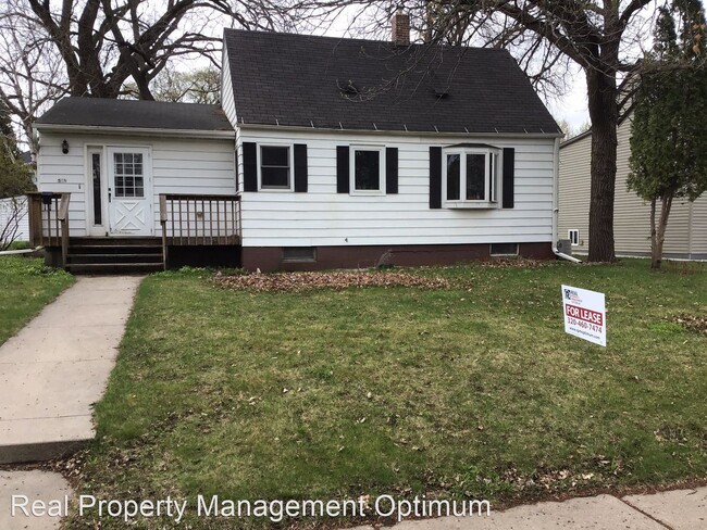 Building Photo - 6 br, 2 bath House - 545 E 4th St
