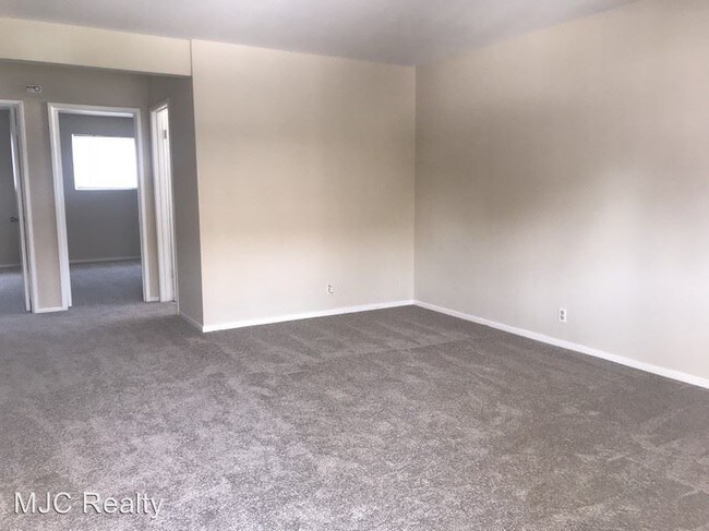 Building Photo - 936 Sharmon Palms Ln