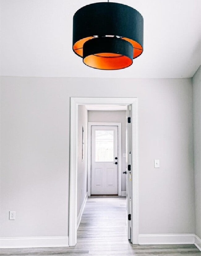 Building Photo - 33 Kickapoo St