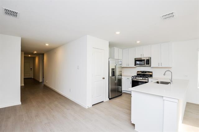 Foto del edificio - 2724 Mistwood Dr