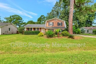 Building Photo - 2327 W Palmer Dr