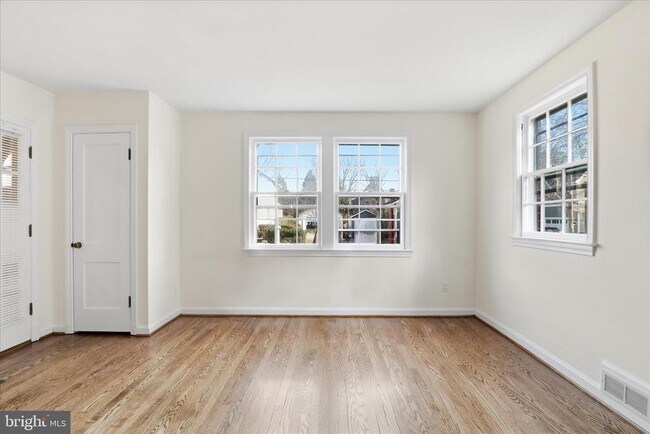 Foto del edificio - 904 N Ivy St