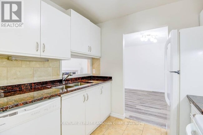 Building Photo - 148 Conway Dr