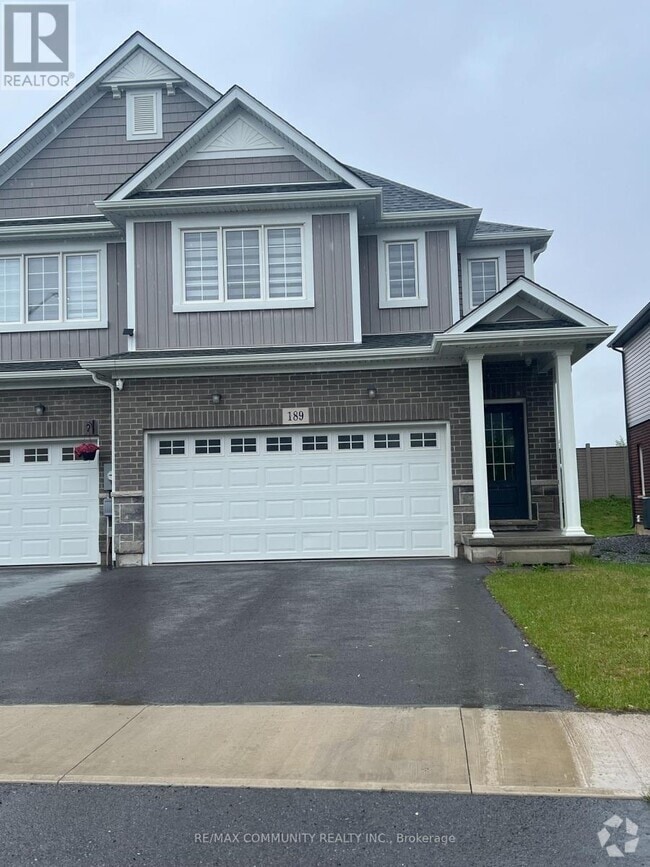 Building Photo - 189 Bur Oak Dr