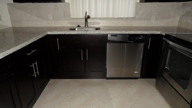 Foto del edificio - 9100 NW 26th Pl