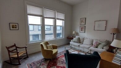 Building Photo - 139-141 N 4th St