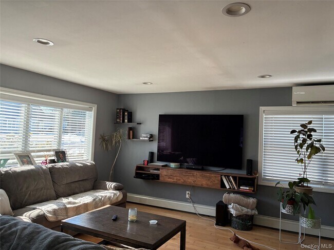 Foto del edificio - 65 Morning Glory Rd