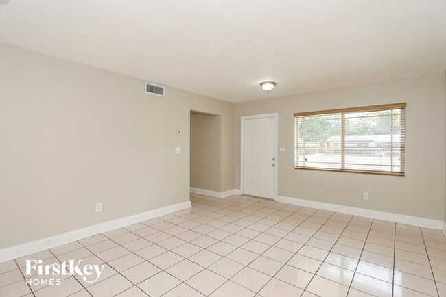Foto del edificio - 2125 NW 192nd Terrace