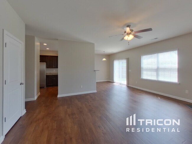 Building Photo - 224 Elmhaven Dr