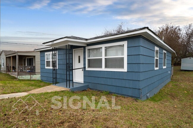 Foto del edificio - 1225 8th Ave