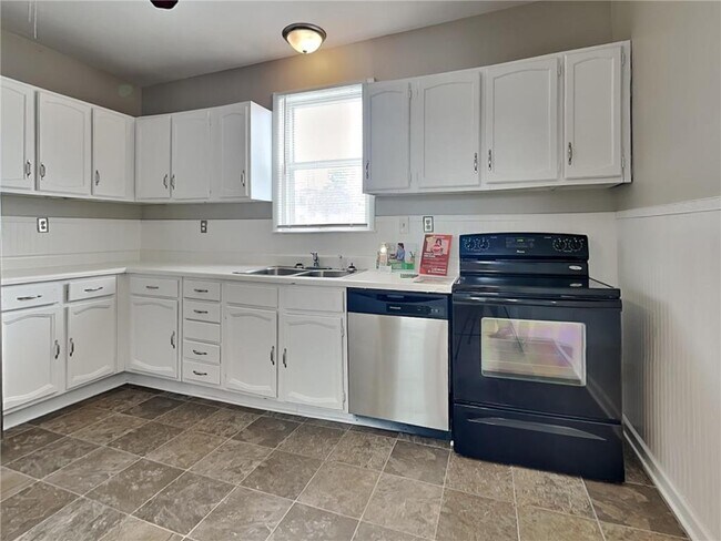 Foto del edificio - 52 22nd Ave NE